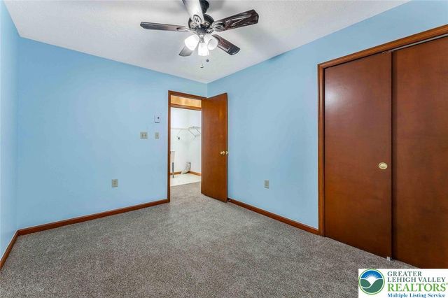 28 Penn Forest Trail, Penn Forest Twp, PA 18210