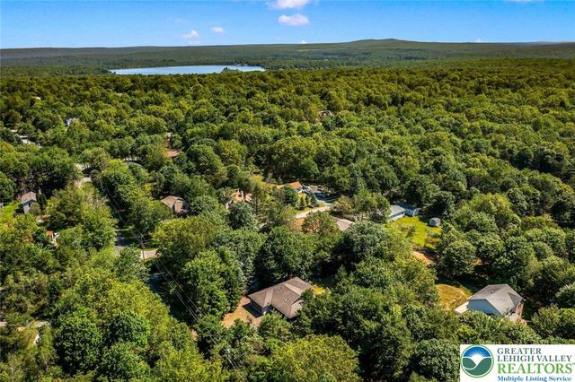 28 Penn Forest Trail, Penn Forest Twp, PA 18210