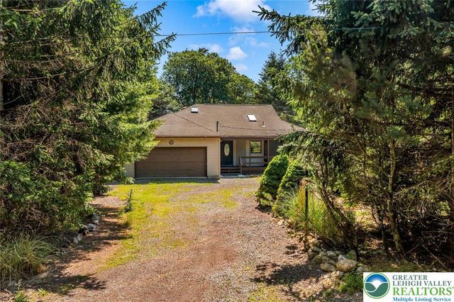 28 Penn Forest Trail, Penn Forest Twp, PA 18210