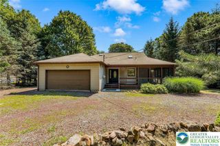28 Penn Forest Trail, Penn Forest Twp, PA 18210