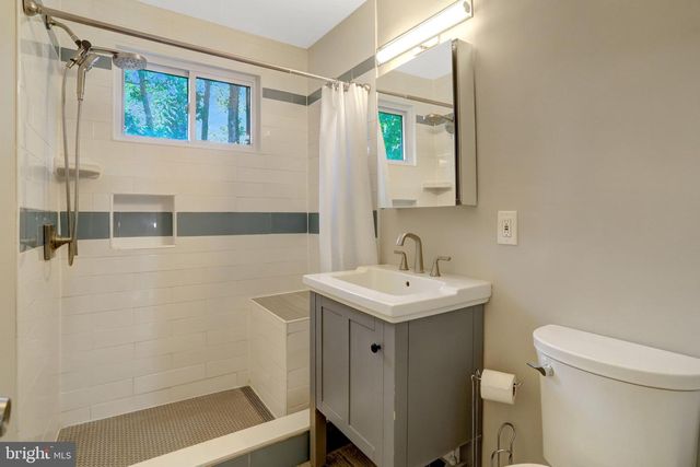 5510 KINGS PARK DR, Springfield, VA 22151