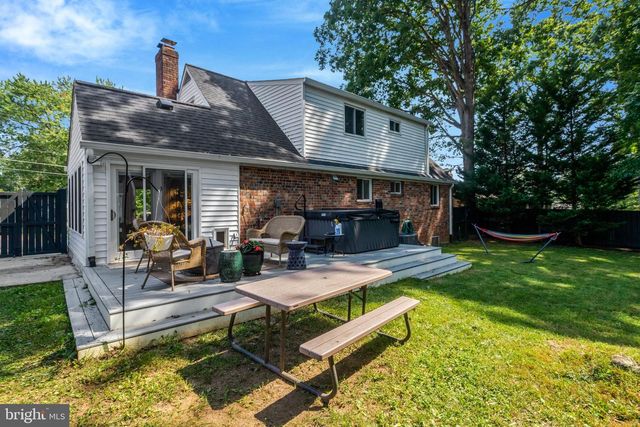 5510 KINGS PARK DR, Springfield, VA 22151