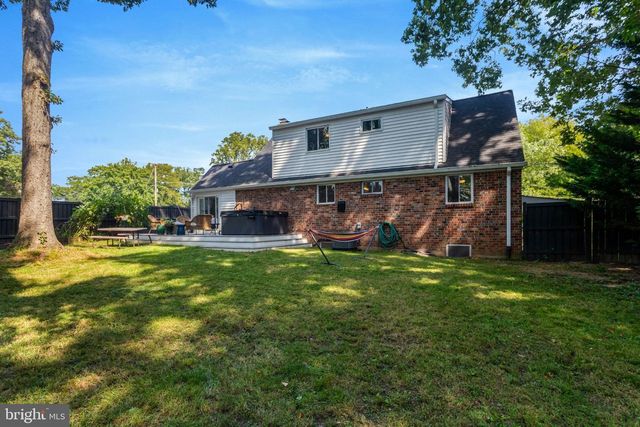 5510 KINGS PARK DR, Springfield, VA 22151