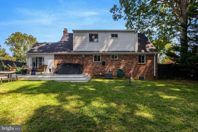5510 KINGS PARK DR, Springfield, VA 22151