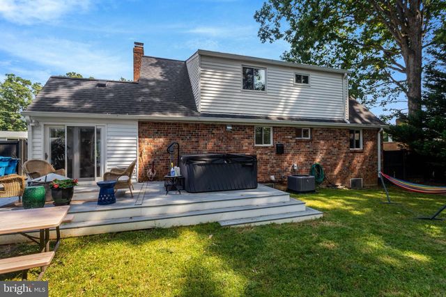 5510 KINGS PARK DR, Springfield, VA 22151