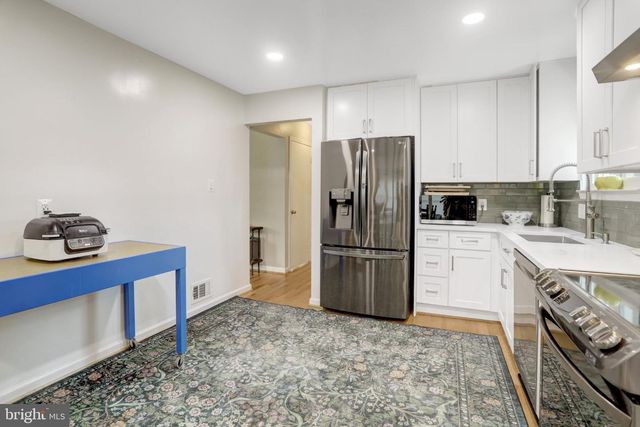 5510 KINGS PARK DR, Springfield, VA 22151