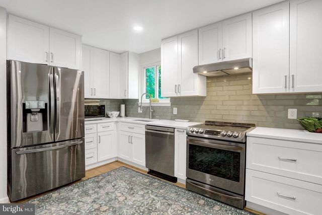 5510 KINGS PARK DR, Springfield, VA 22151