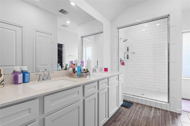 4050 Champlain Way, Rosharon, TX 77583