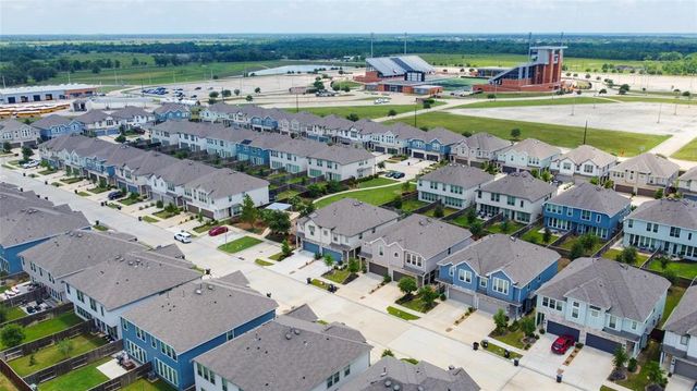 4050 Champlain Way, Rosharon, TX 77583