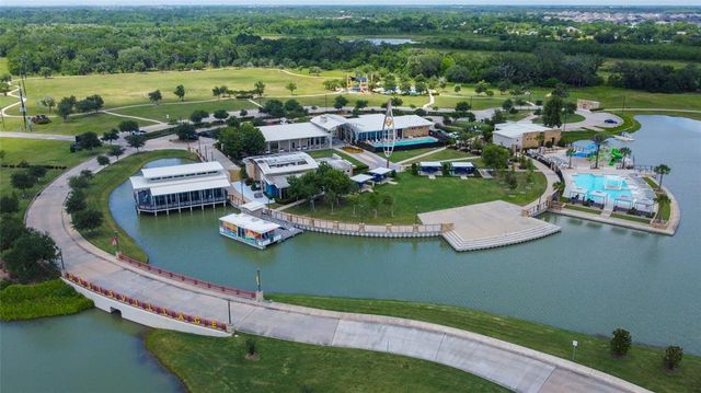 4050 Champlain Way, Rosharon, TX 77583