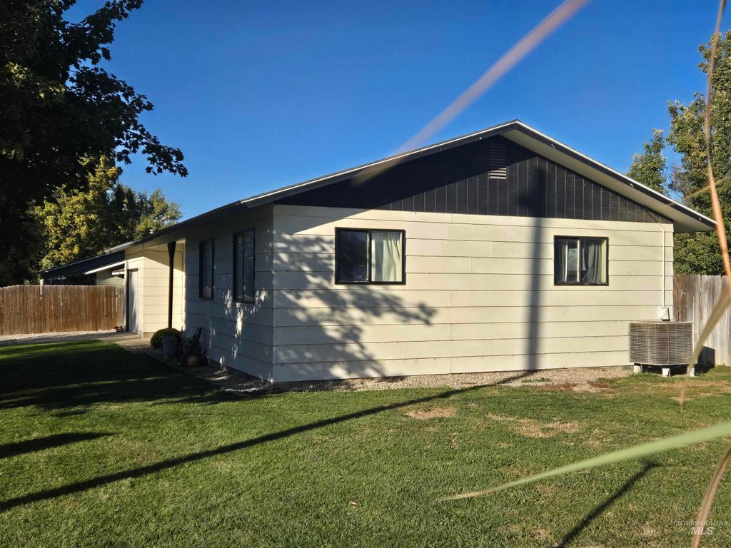 602 Poplar Ave, New Plymouth, ID 83655 photo 3