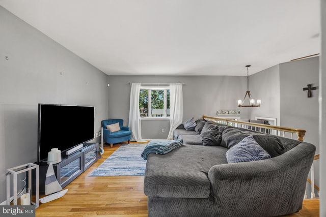 240 S CAROLINA AVE, Pasadena, MD 21122