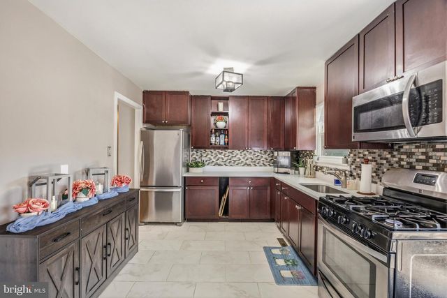 240 S CAROLINA AVE, Pasadena, MD 21122