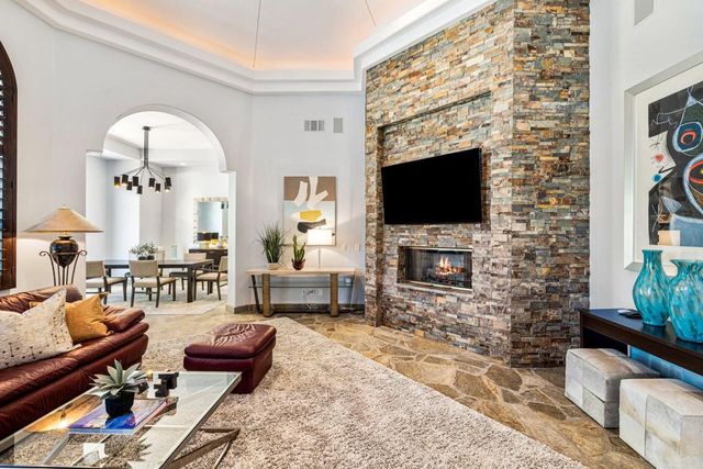 28 Clancy Lane S, Rancho Mirage, CA 92270