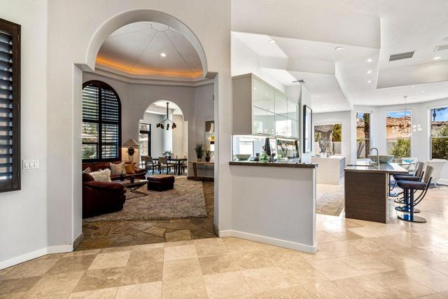 28 Clancy Lane S, Rancho Mirage, CA 92270