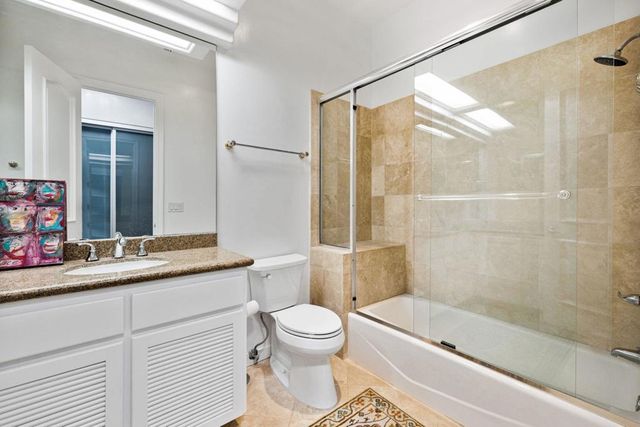 28 Clancy Lane S, Rancho Mirage, CA 92270