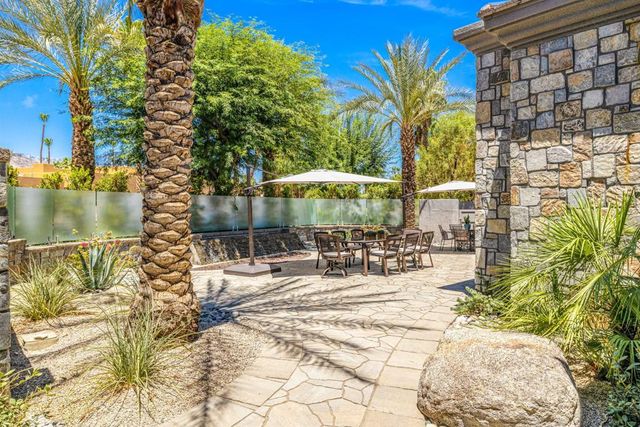 28 Clancy Lane S, Rancho Mirage, CA 92270