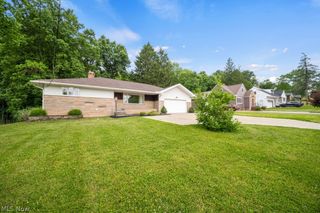 1885 W Sprague Road, Broadview Heights, OH 44147