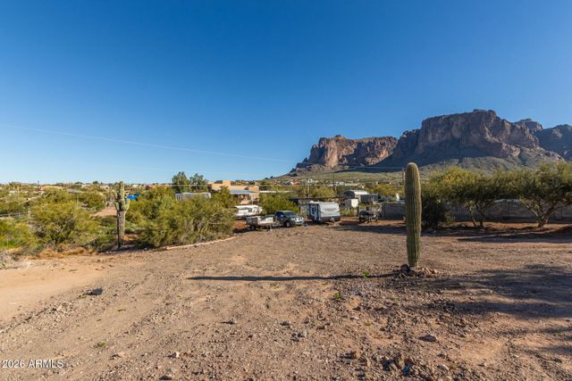 2030 N Don Peralta Road, Apache Junction, AZ 85119