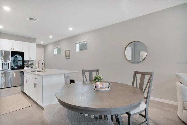 5511 BUNGALOW GROVE COURT, Palmetto, FL 34221