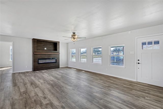 503 Perkins Street, Franklin, TX 77856