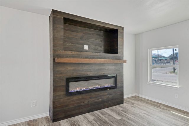 503 Perkins Street, Franklin, TX 77856