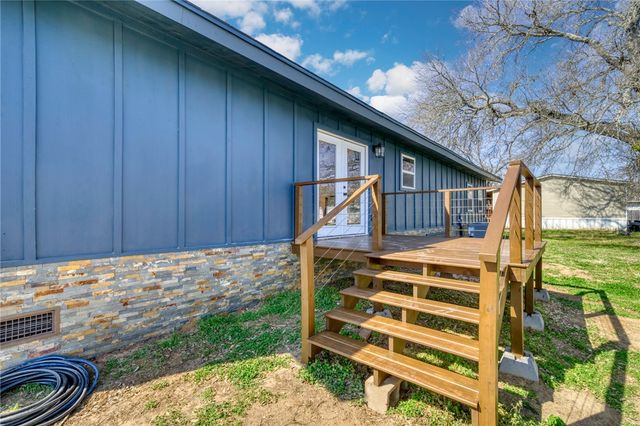 503 Perkins Street, Franklin, TX 77856