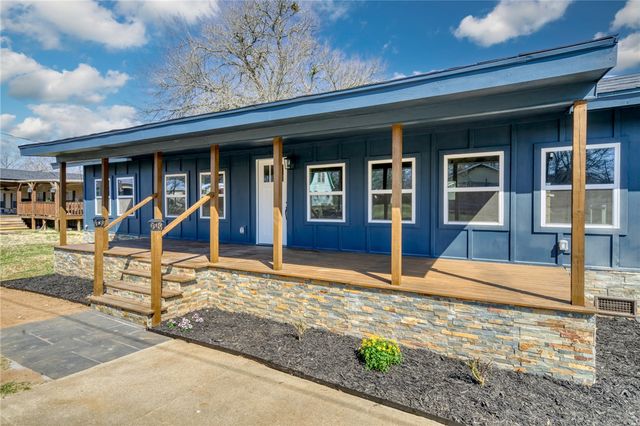 503 Perkins Street, Franklin, TX 77856