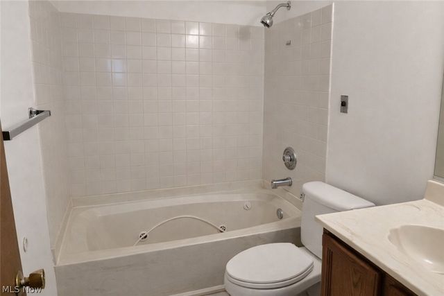 8920 York Road, North Royalton, OH 44133