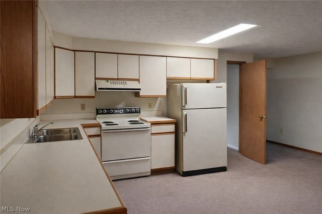 8920 York Road, North Royalton, OH 44133