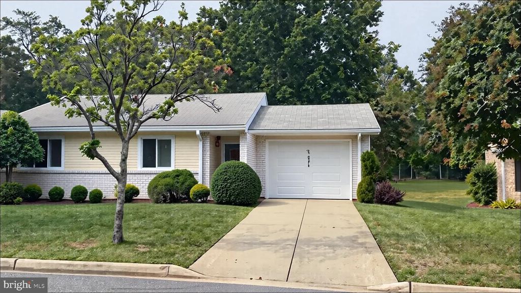 3525 TARKINGTON LN #63-B, Silver Spring, MD 20906