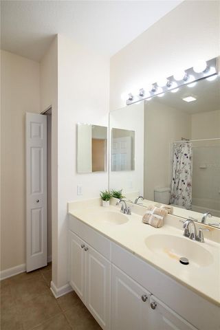 913 ARBOR LAKES CIRCLE 913, Sanford, FL 32771