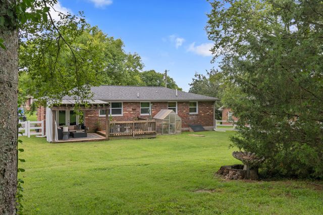 620 Nawakwa Trl, Madison, TN 37115