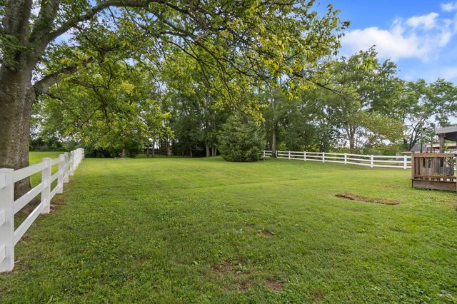 620 Nawakwa Trl, Madison, TN 37115