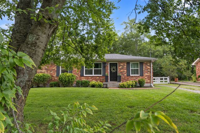 620 Nawakwa Trl, Madison, TN 37115