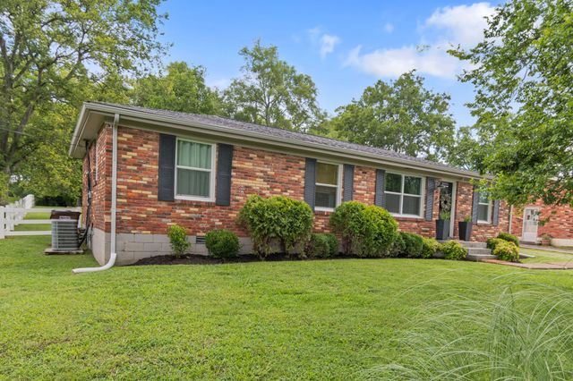 620 Nawakwa Trl, Madison, TN 37115