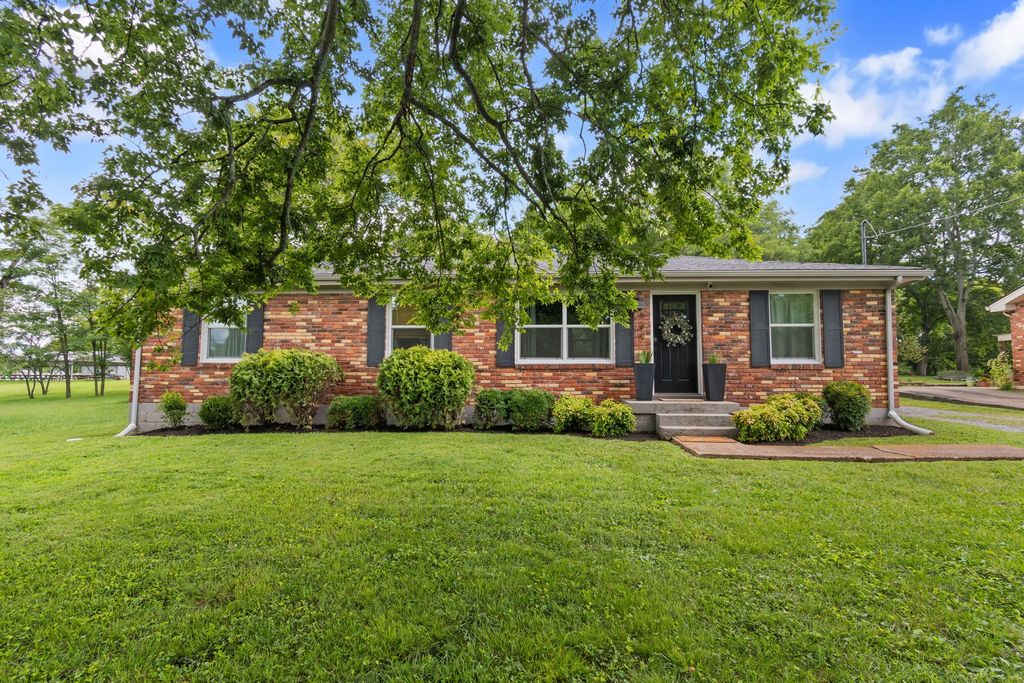 620 Nawakwa Trl, Madison, TN 37115