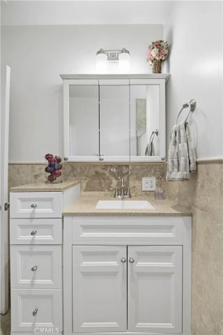 1717 Phillips Way, Highland Park, CA 90042