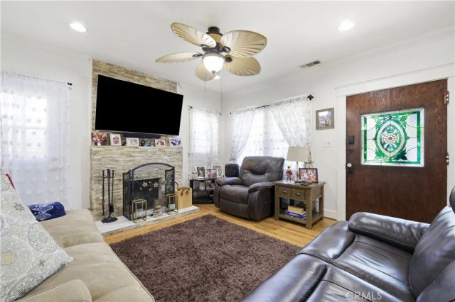 1717 Phillips Way, Highland Park, CA 90042