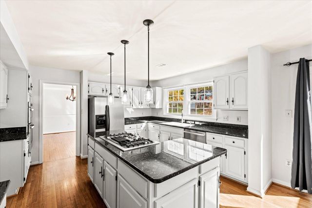 10 SARASOTA DR, Stafford, VA 22554