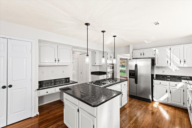 10 SARASOTA DR, Stafford, VA 22554
