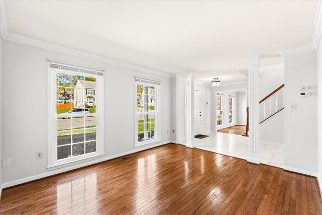 10 SARASOTA DR, Stafford, VA 22554