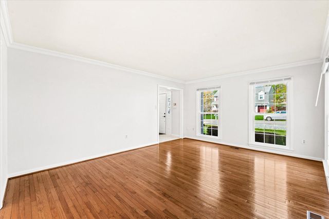 10 SARASOTA DR, Stafford, VA 22554