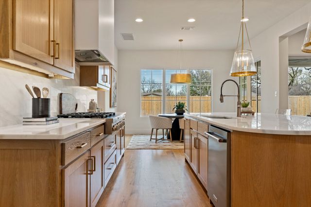 3207 Latham Drive, Dallas, TX 75229