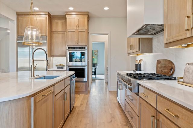 3207 Latham Drive, Dallas, TX 75229