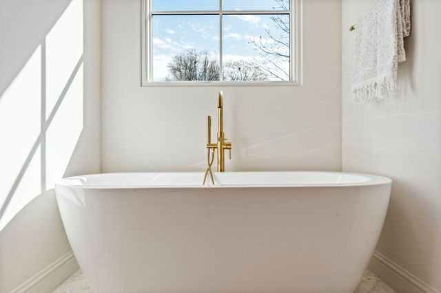 3207 Latham Drive, Dallas, TX 75229