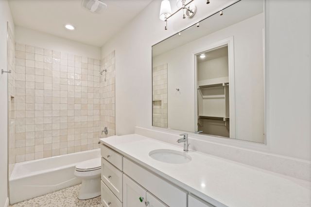 3207 Latham Drive, Dallas, TX 75229