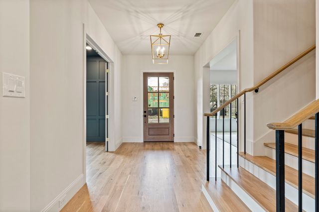 3207 Latham Drive, Dallas, TX 75229