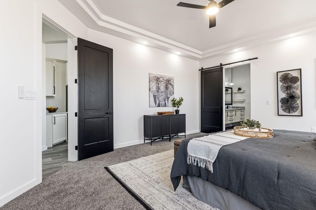 609 6th Street NE, Albuquerque, NM 87124