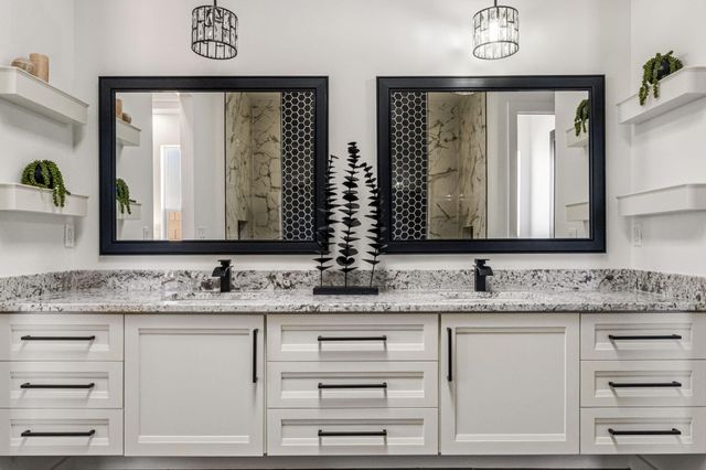 609 6th Street NE, Albuquerque, NM 87124